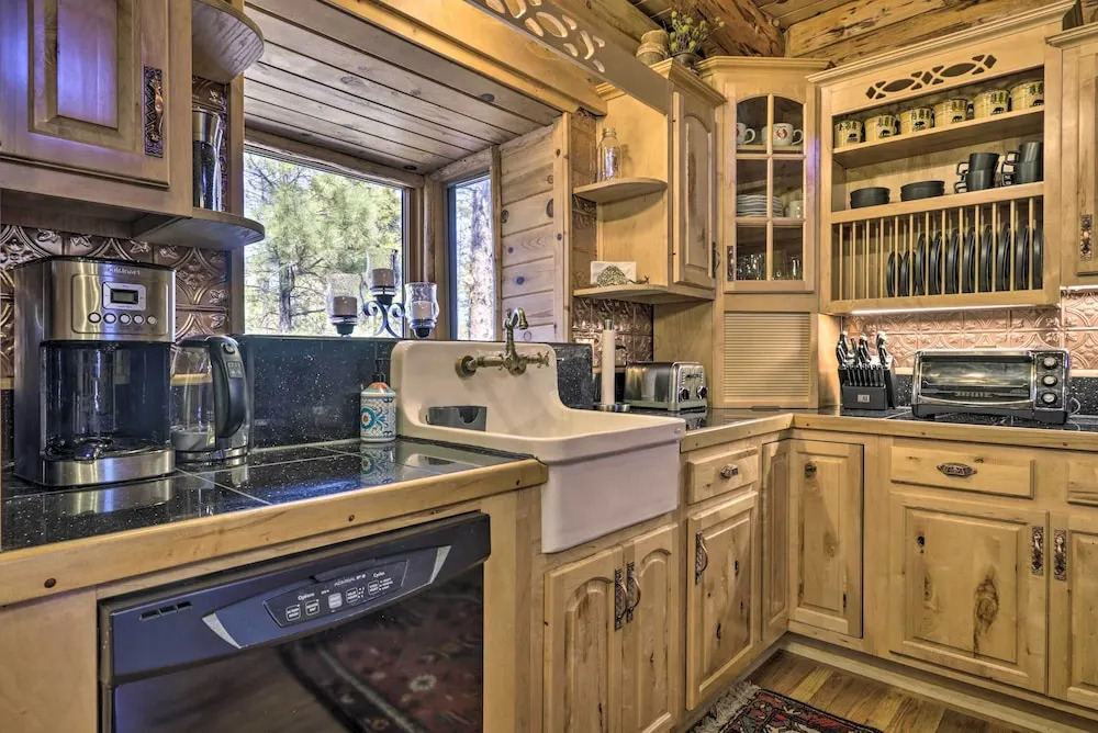 Lakeside Cabin on 2 Acres w/ Fire Pit + Hot Tub!
