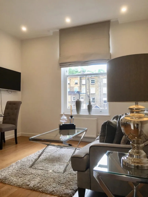 Spacious 1 Bed Serviced Apartment In Kensington