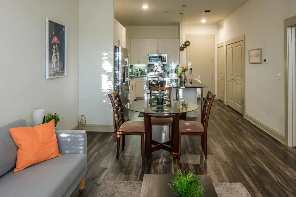 Turtle Creek Apartments by Frontdesk