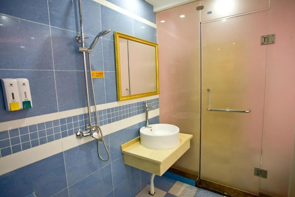 Wei Yi Theme Hotel