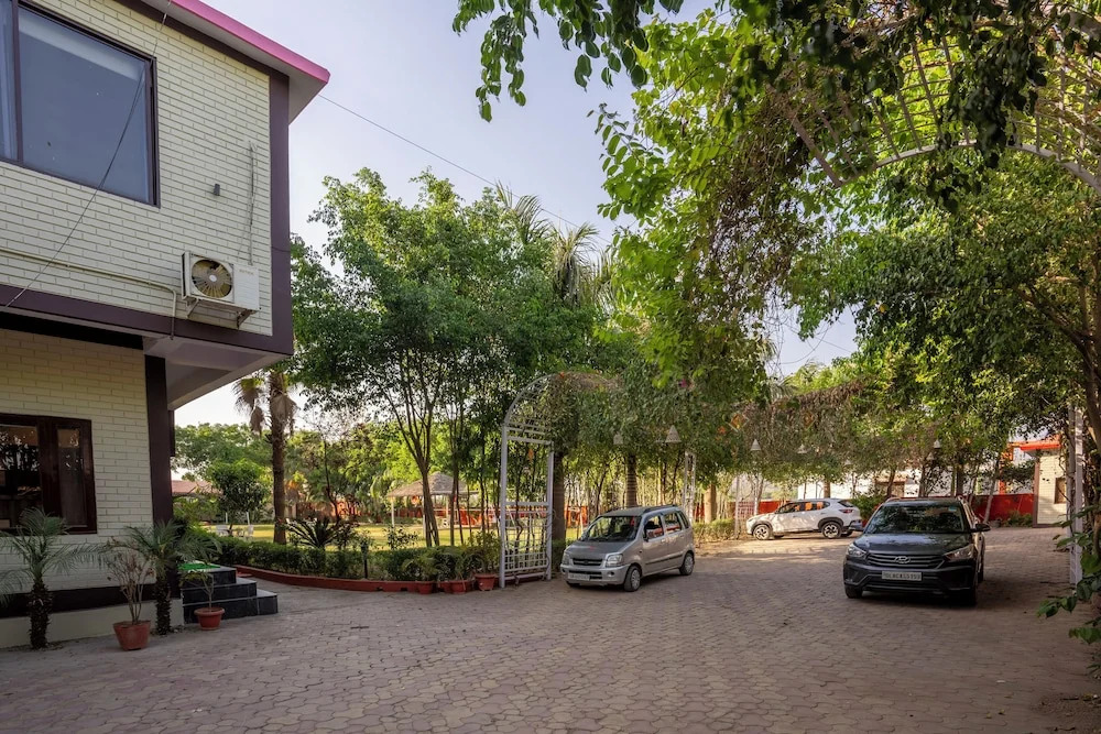 Corbett D Resort