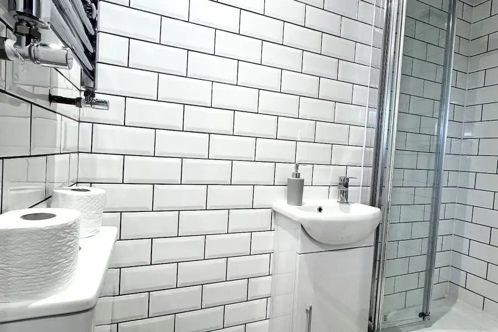 Housesleeps10-5bed- Citystay-parking-tv
