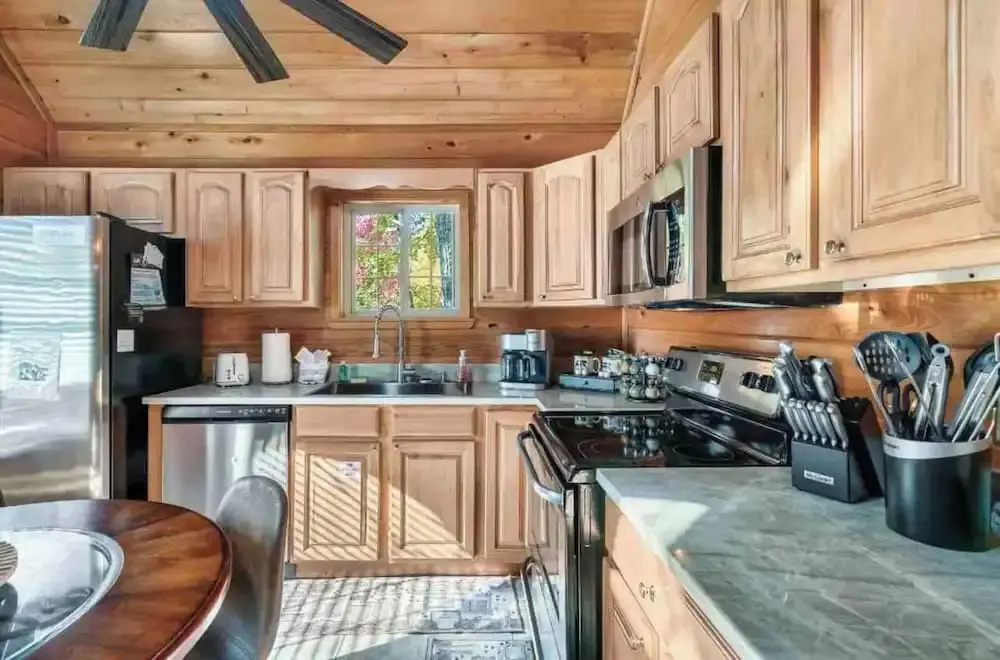 Lovely Cabin near GSMNP & Attractions