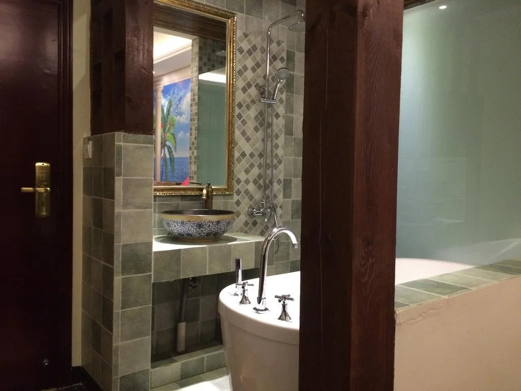 Luzhou Ba Li Nuo Theme Hotel