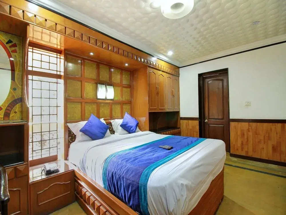 The Greenery - Holiday Inn by OYO Rooms