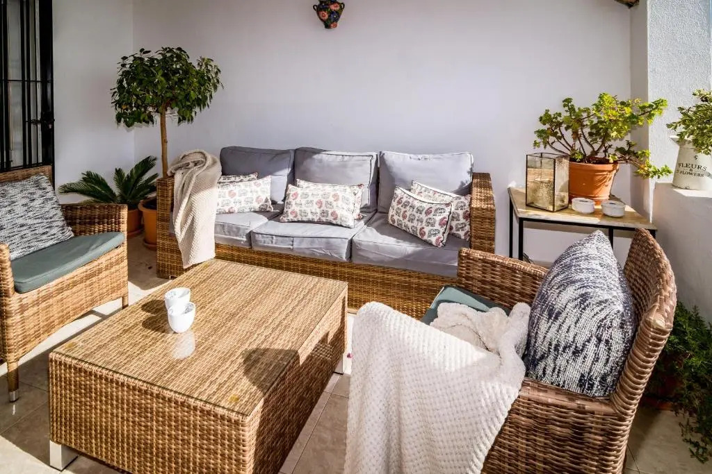 MA - Elegant Apartment with Sea views