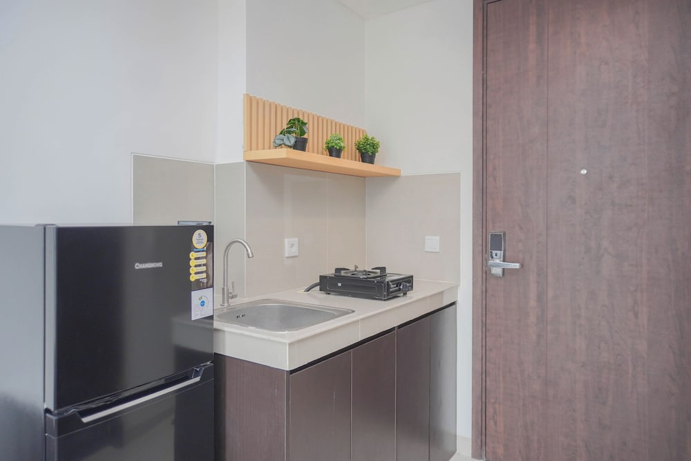 Comfortable And Lovely Studio At Apartment Vasaka Solterra