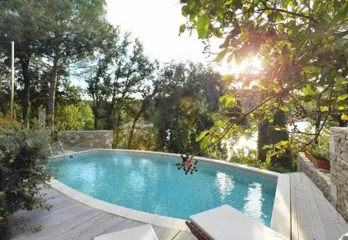Mala Villa