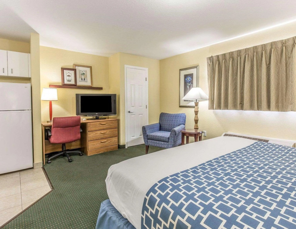 Suburban Studios Fort Myers Cape Coral