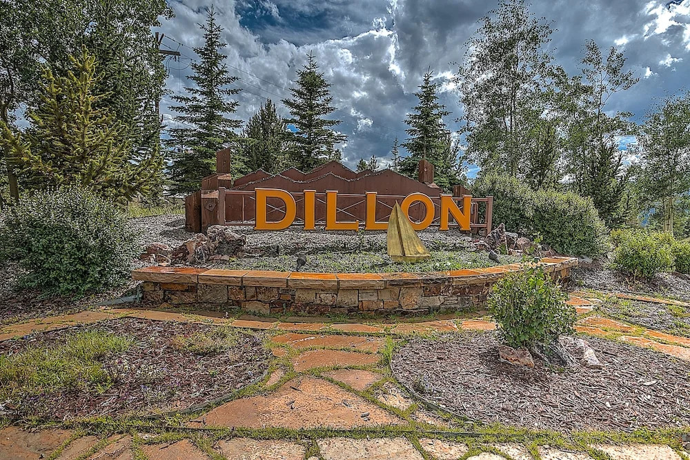 Dillon Valley West #206j by Summit County Mountain Retreats