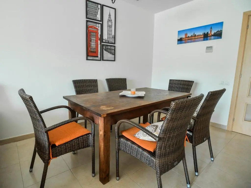 Apartamento de 3 dormitorios equipado Fenals