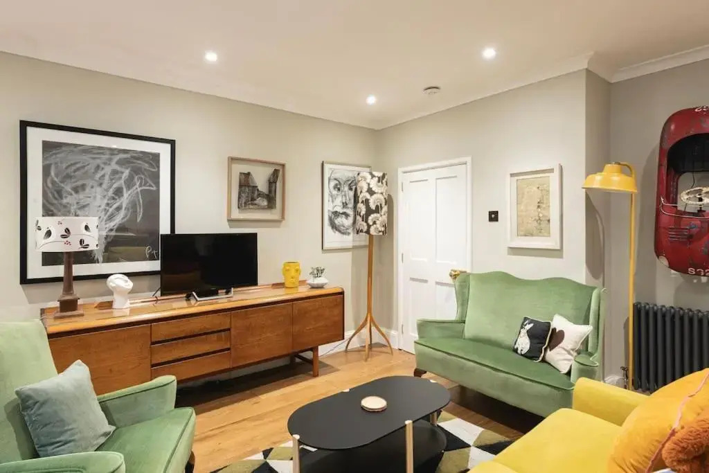 Courtyard Apartment