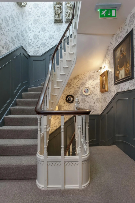 The Clerk & Well Pub and Rooms