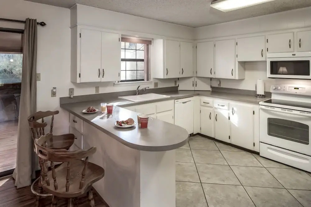 AAA Escape - Three Bedroom Cabin