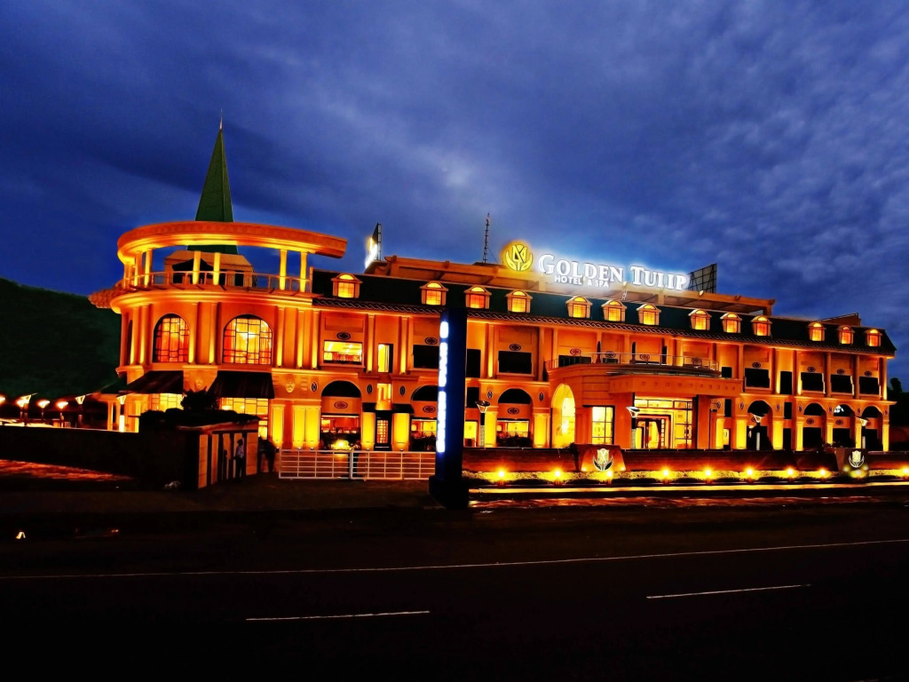 Golden Chariot Vasai Hotel