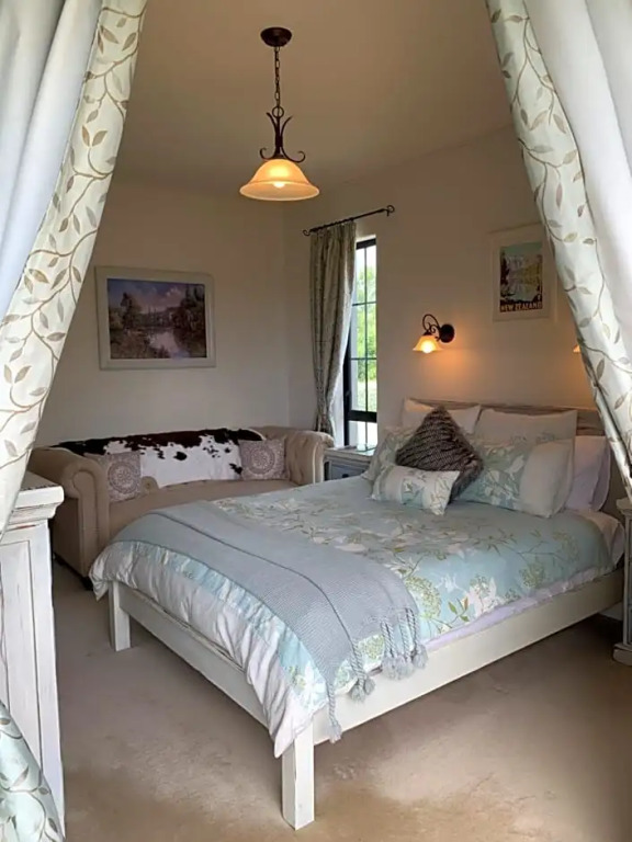 Karearea Rise B&B
