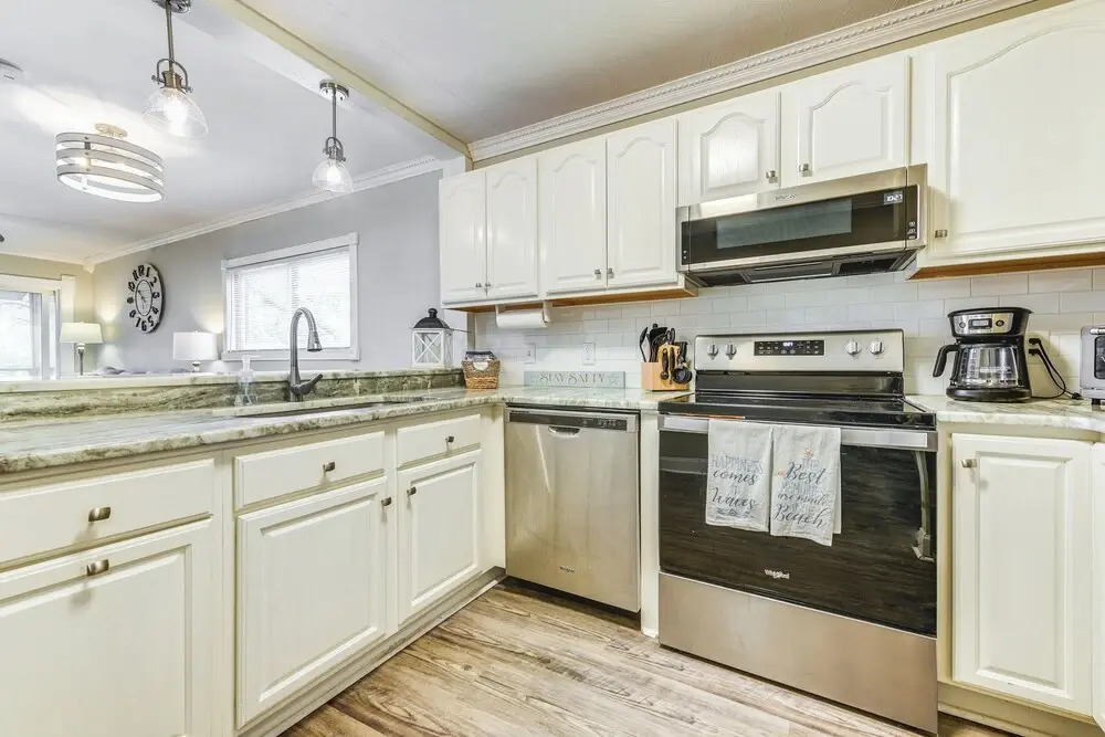 Walk to Ocean: Unit w/ 2 Balconies in Myrtle Beach