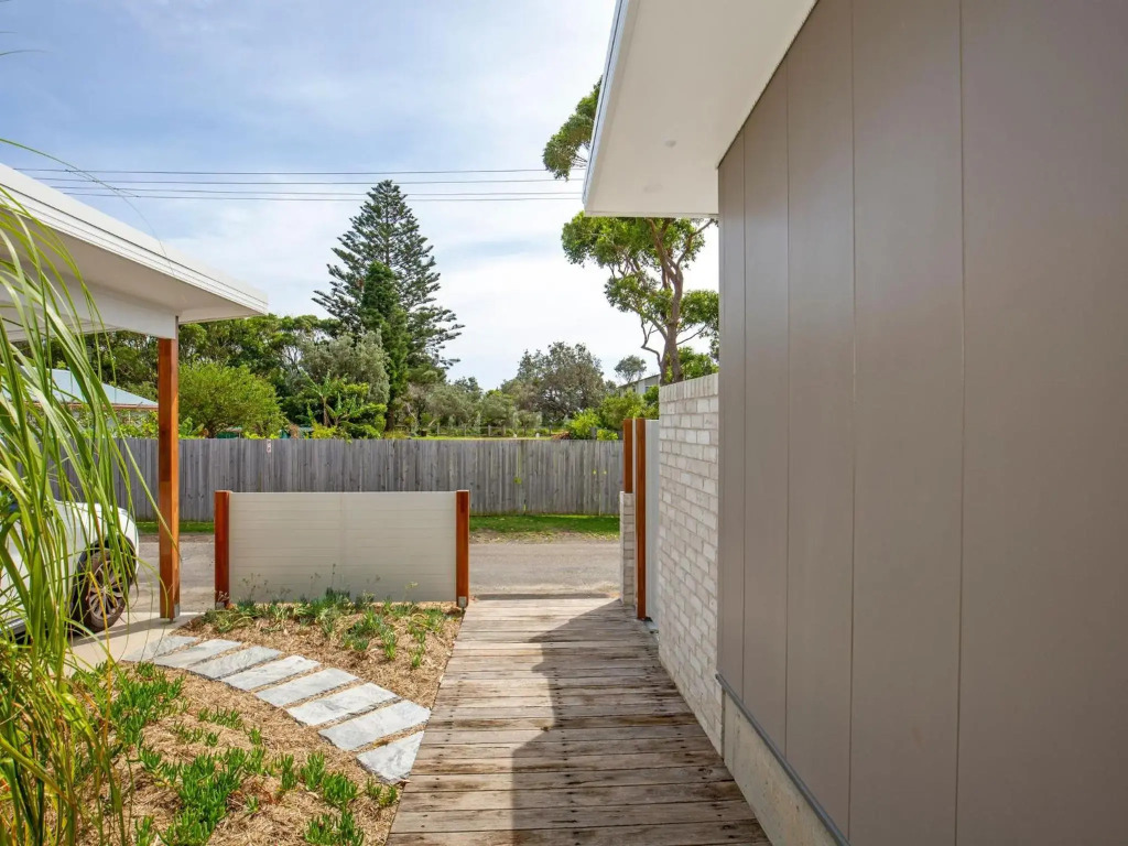 Unwind Pet Friendly 1 Min Walk to Beach