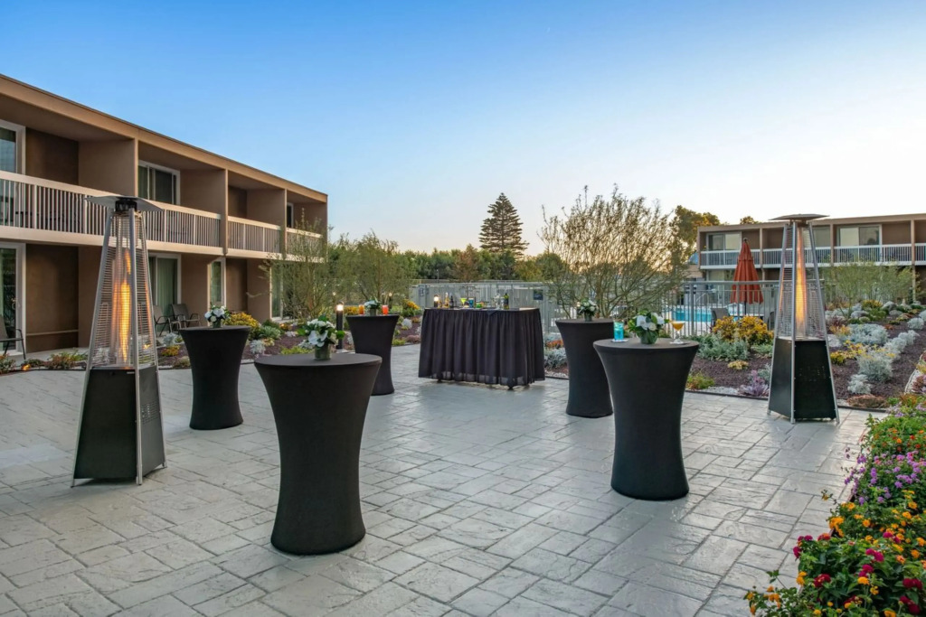 Holiday Inn Oxnard - Ventura by IHG