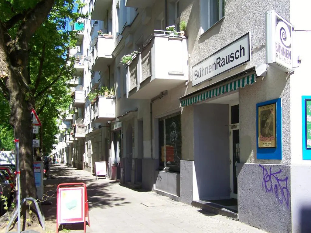 Altbauwohnung mit 3 Bädern (PB6)