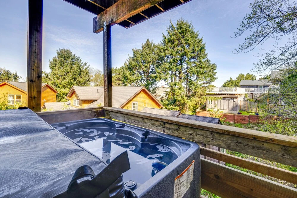 Lovely Cannon Beach Vacation Rental w/ Hot Tub