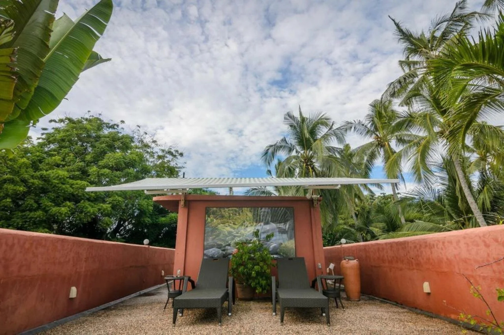 Hayahay Resort