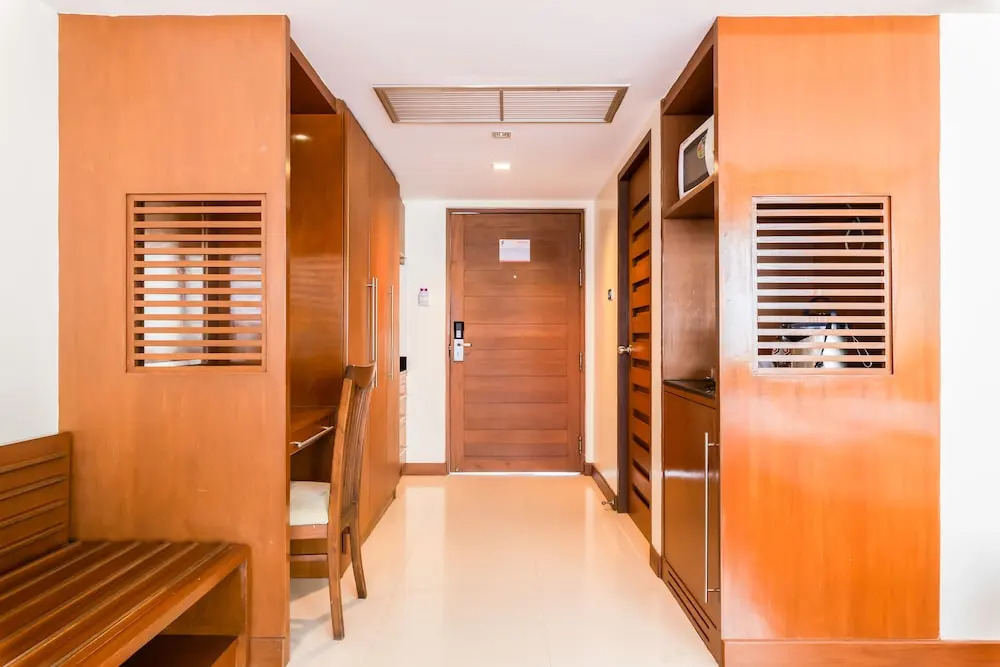 Lacuna Sukhumvit by Favstay