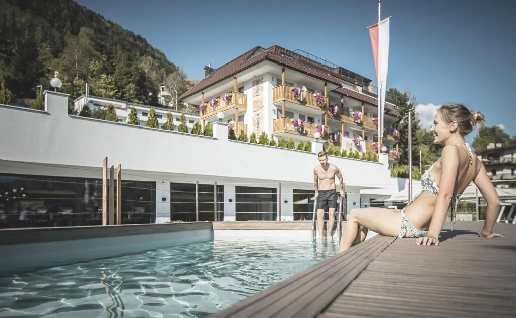 Molaris Lodge