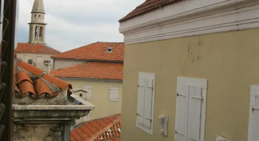 Studios Klementina Nikvalentin