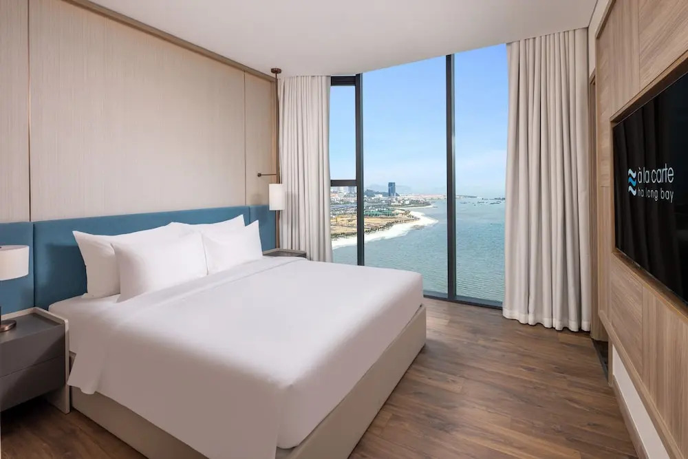 A La Carte Ha Long Bay Seaside Apartments