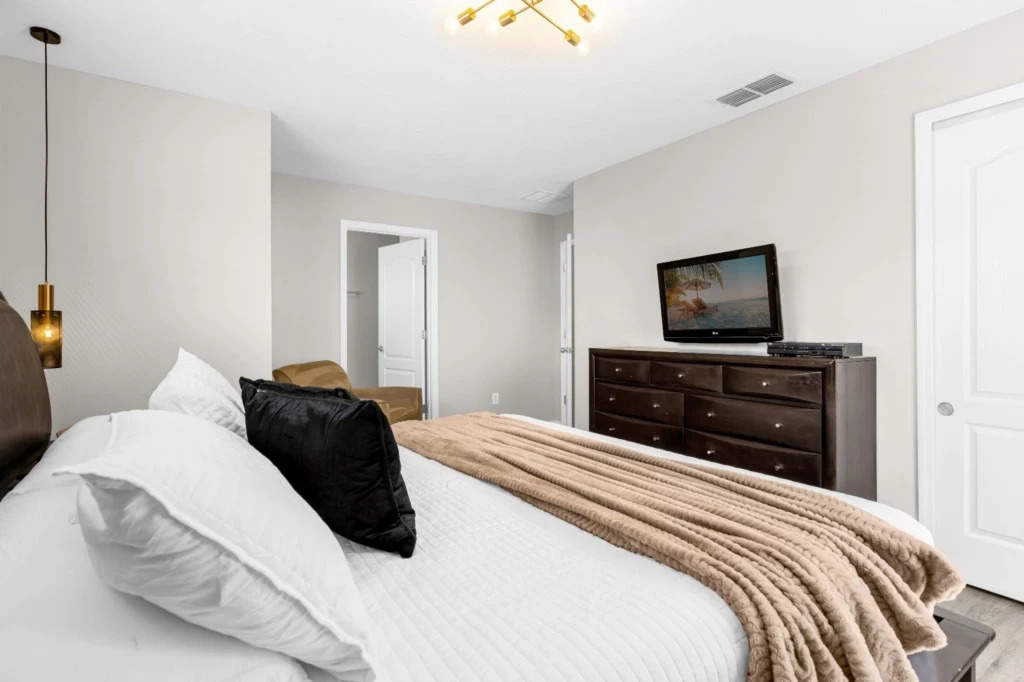 5 Bedroom 4 Bathroom Paradise Palms 8964 Cp