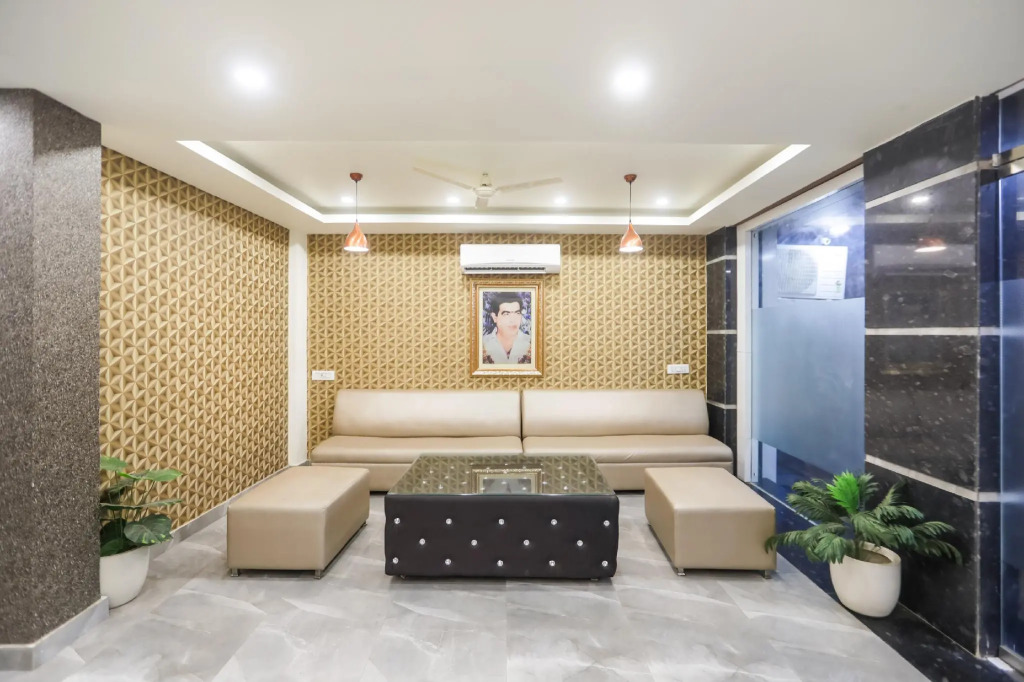 OYO 72100 Hotel Krishna