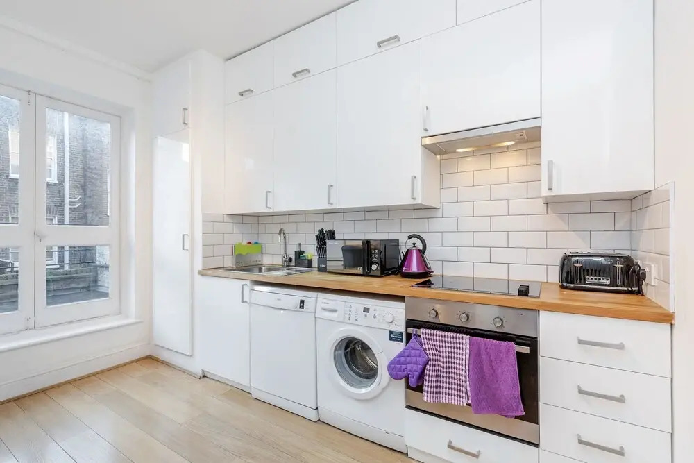 Deluxe 4 BR Oxford Circus Apartment with Terrace