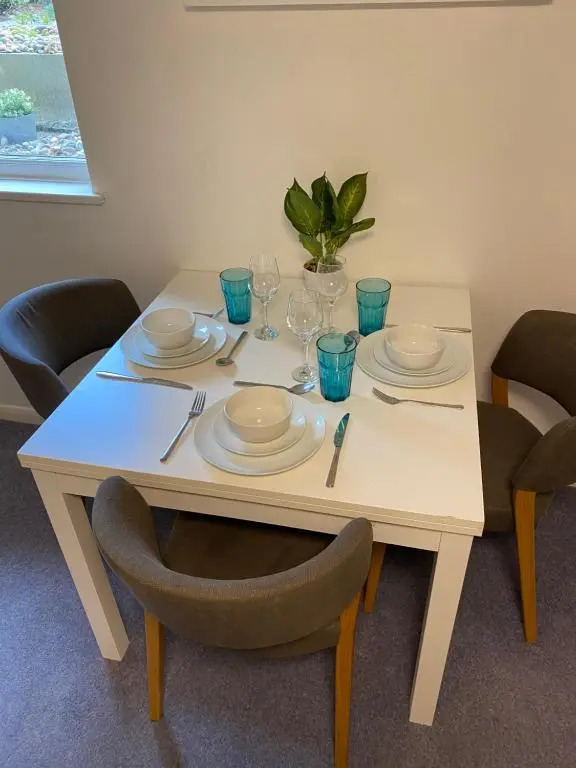 1 bedroom apartment with own entrance and parking space