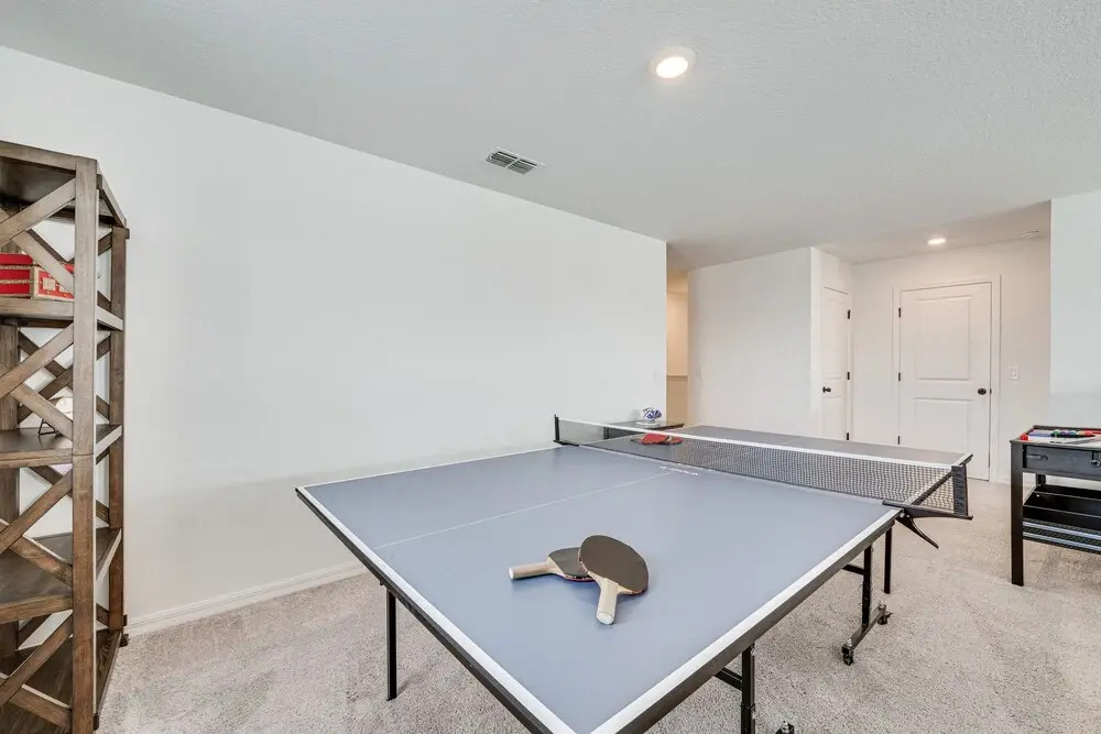 13 Mi to Disney: Home w Game Room Golf Clubs