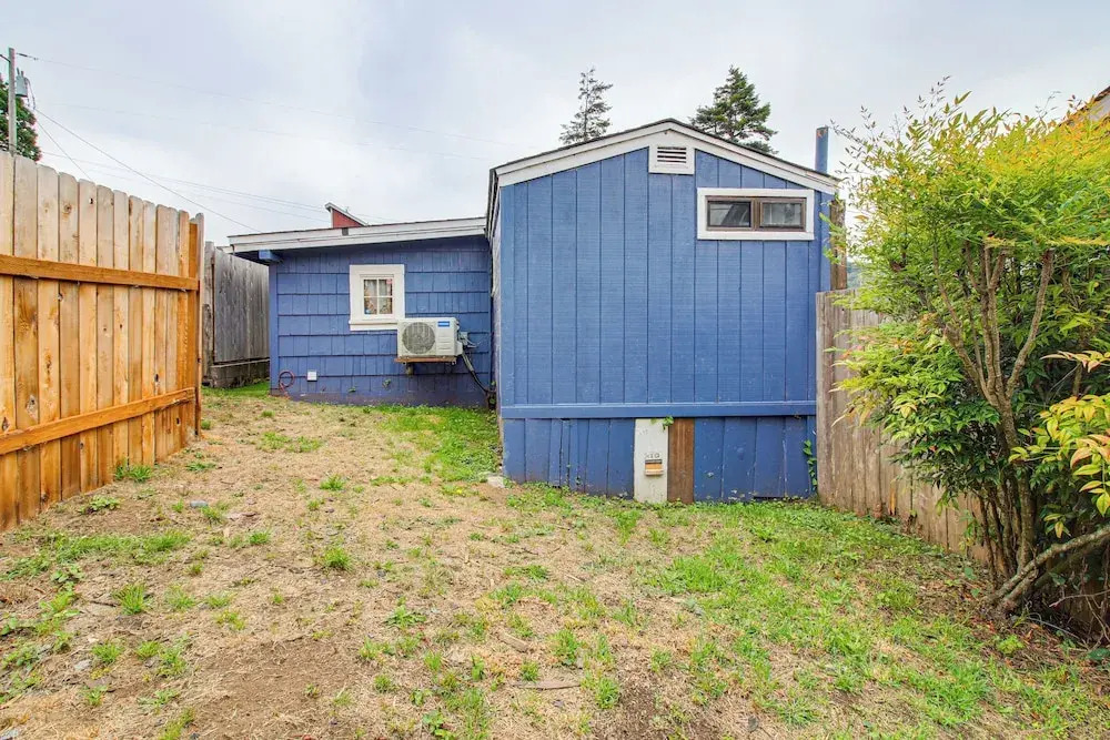 Walk to Mingus Park: Quaint Escape w/ Private Yard
