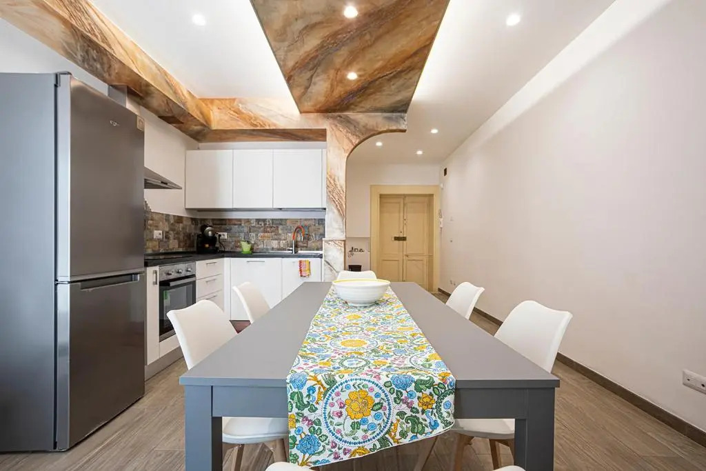 Mola’s Square House