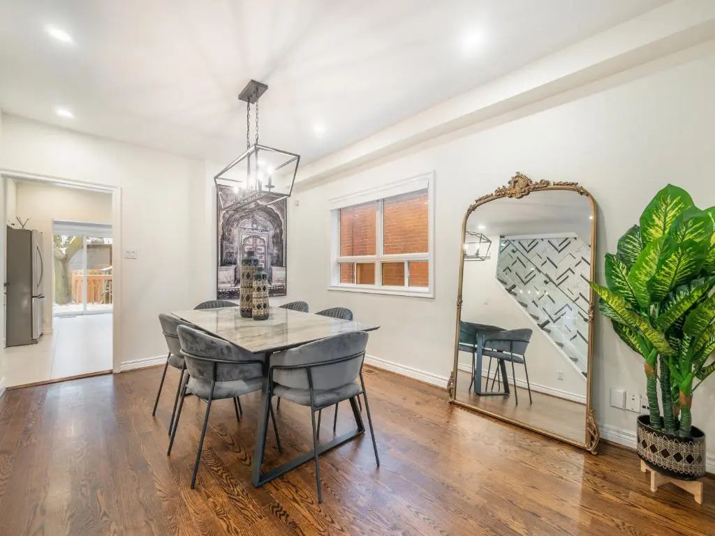 Designer 3Br & 2WR Townhouse