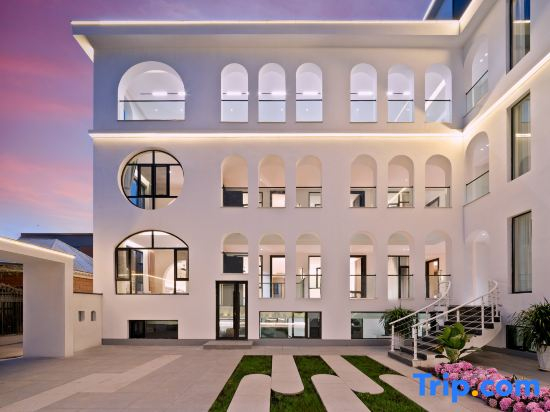 Nazhen Xiaolou · Excellencyyl · Courtyard Vacation Boutique Stay (Nalati Scenic Area)