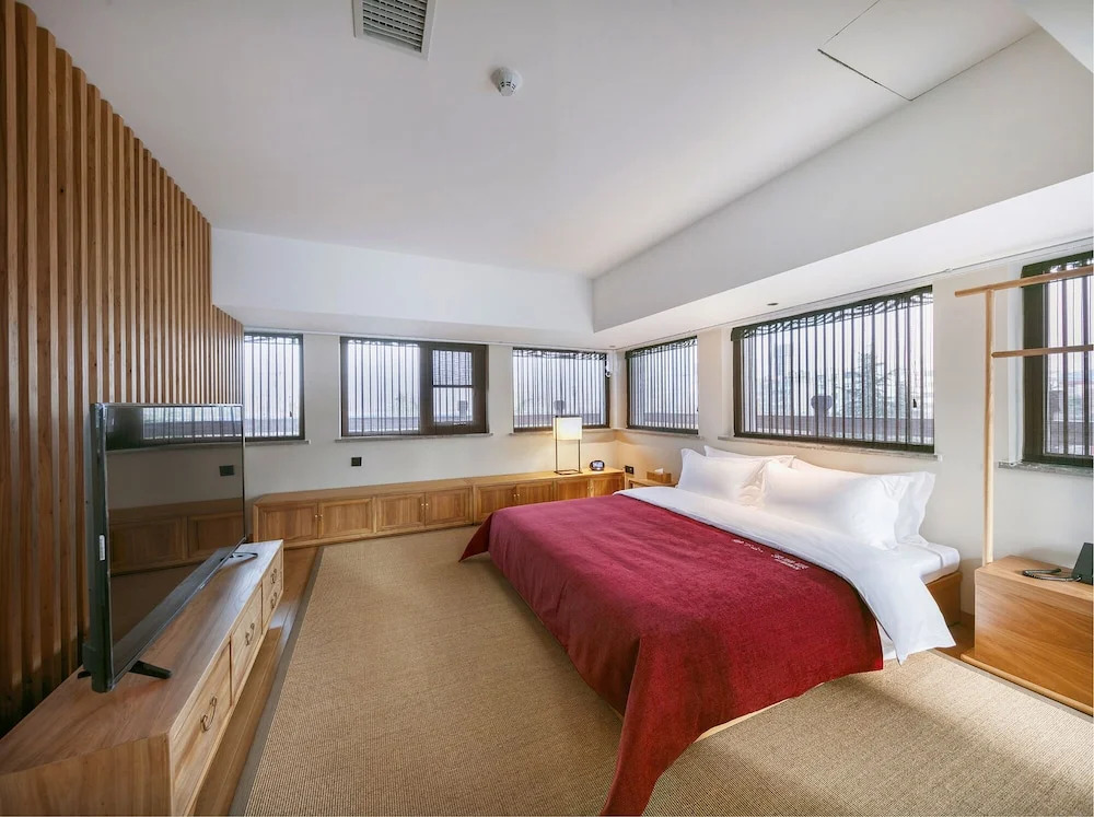 Qianna Qianxun Hotel(Zhengzhou High-tech Zone Xiliuhu )