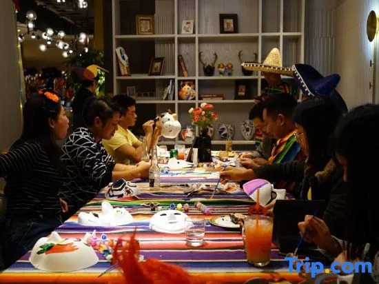 Kuanrong Suites Hotel (taiguli store, Chunxi Road, Chengdu)