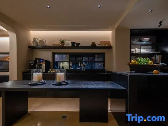 Lanxue   shiny Shanshan Chilai · Snow Mountain View Resort