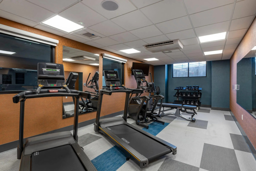 Comfort Suites Colorado Springs East - Medical Center Area