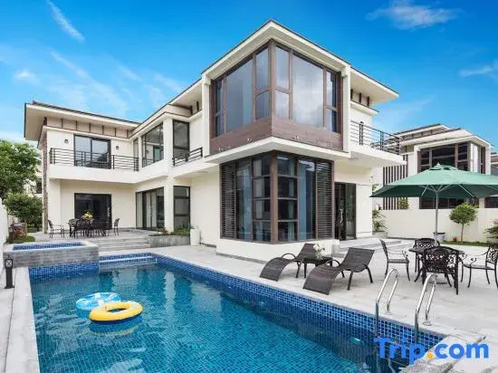 Xile Holiday Villa (Hailing Island Poly Yintan Branch)