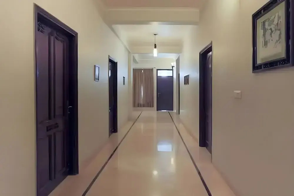 Hotel Amrapali