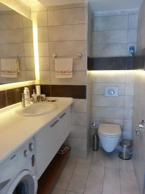 Hande Home Aparts