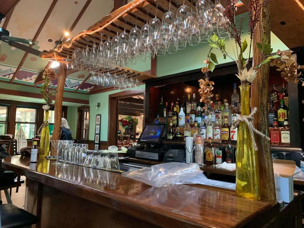 Gordon Beach Inn