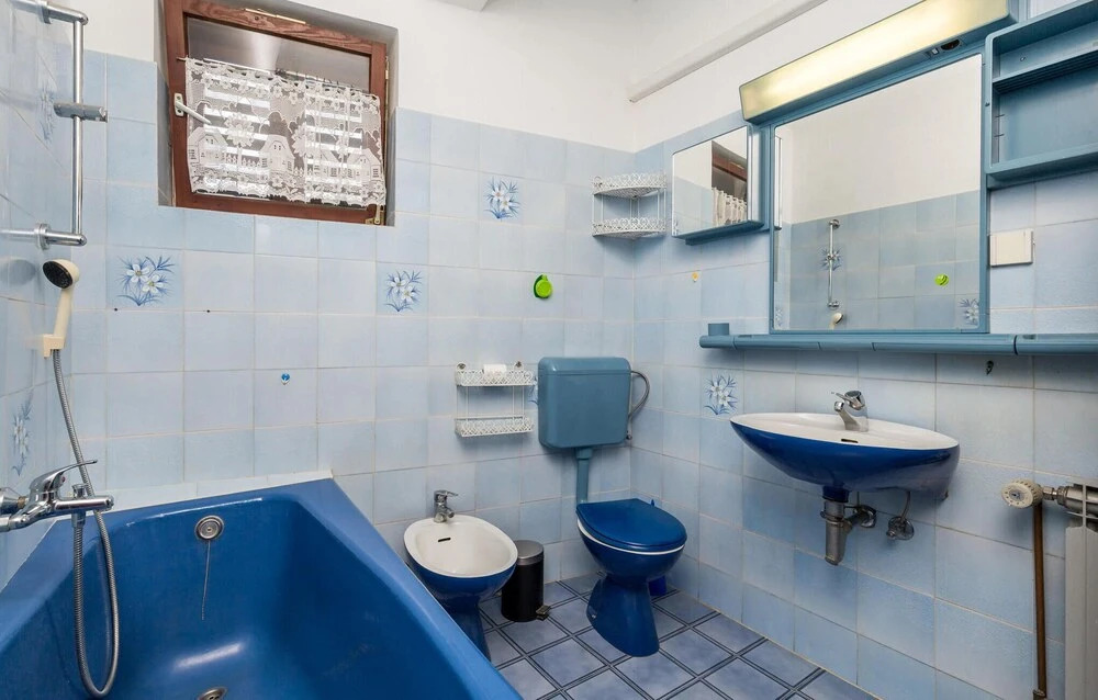 Nice Home in Sveti Juraj With Wifi and 5 Bedrooms