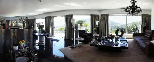 Casa Azure