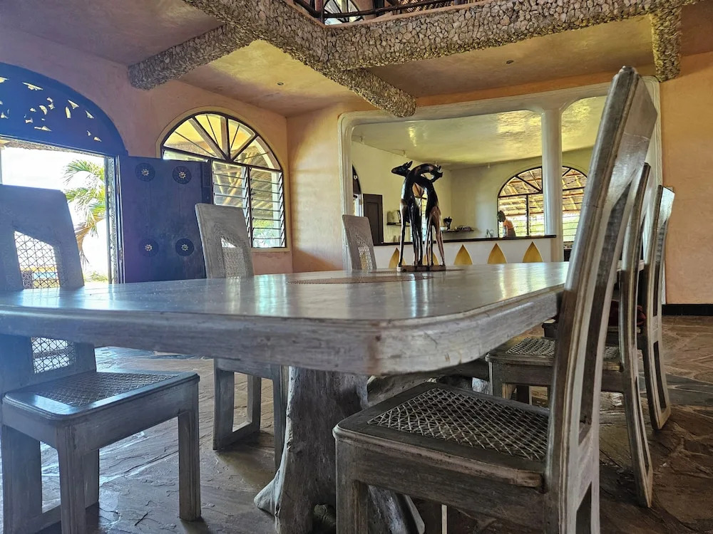 Room-dolphin Suite 40 m2 in Villa 560 m2
